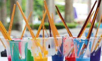 Comment organiser un atelier de peinture en plein air.
