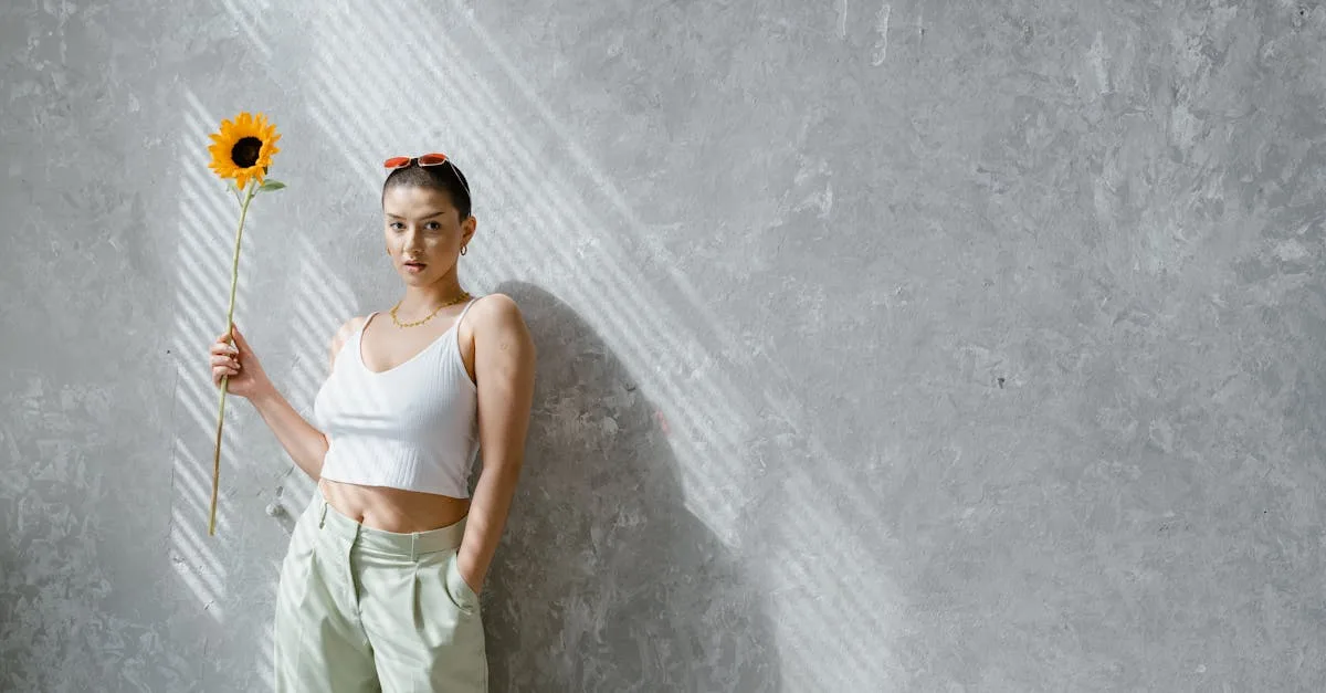 découvrez notre sélection de pantalons cropped, des pièces tendance et confortables parfaites pour sublimer votre look en toutes saisons. trouvez le modèle idéal pour un style chic et moderne.