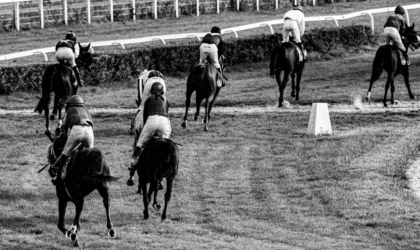 Arcenturf : ce site de pronostics hippiques est-il fiable pour les parieurs ?