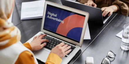 WebFeather – Le Guide Complet pour Maîtriser le Coding, l’IA, le SEO et le Marketing Digital