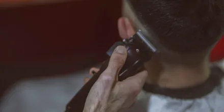 Drop fade homme : à quelle morphologie de visage convient cette coupe ?