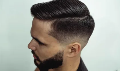 Crew cut homme cheveux raides : comment structurer le dessus sans effet plat ? Crew cut homme cheveux raides : comment structurer le dessus sans effet plat ?